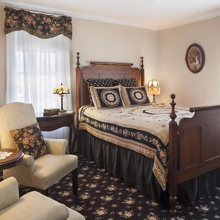 Isaiah Jones Homestead Bed And Breakfast サンドイッチ エクステリア 写真