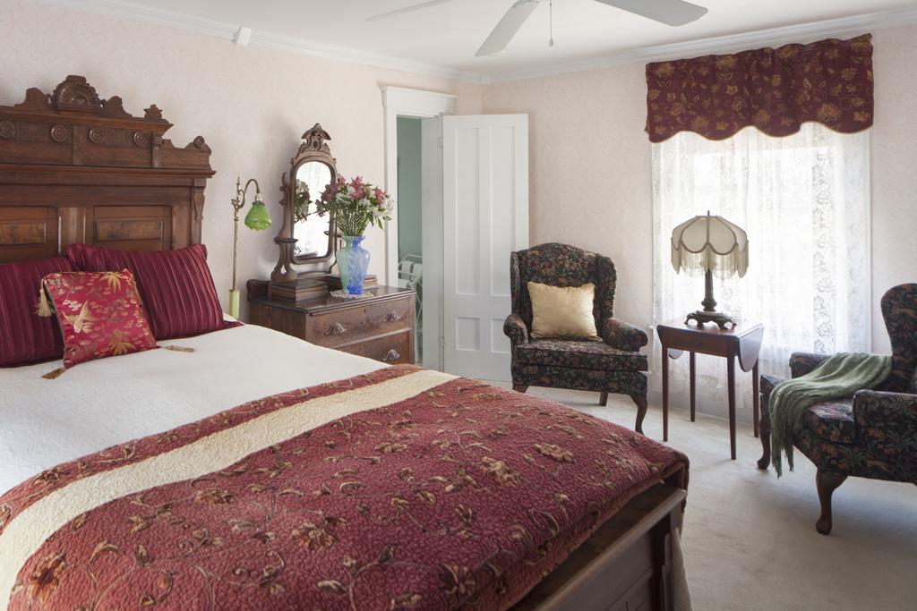 Isaiah Jones Homestead Bed And Breakfast サンドイッチ エクステリア 写真