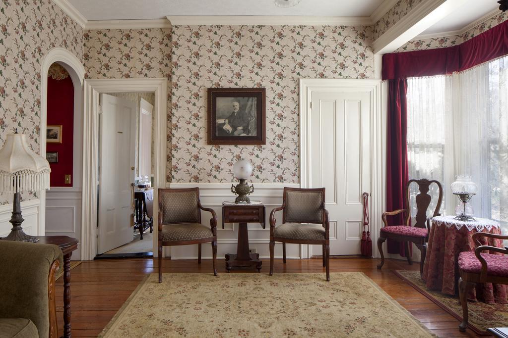 Isaiah Jones Homestead Bed And Breakfast サンドイッチ エクステリア 写真