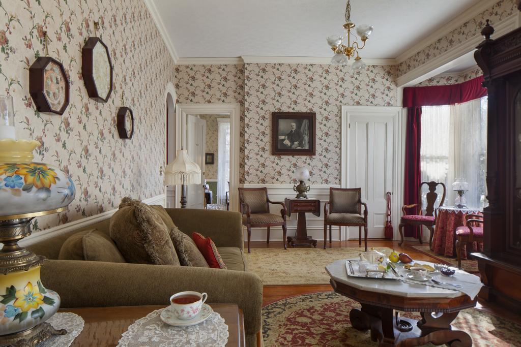 Isaiah Jones Homestead Bed And Breakfast サンドイッチ エクステリア 写真