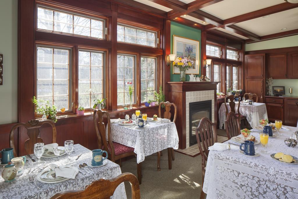 Isaiah Jones Homestead Bed And Breakfast サンドイッチ エクステリア 写真