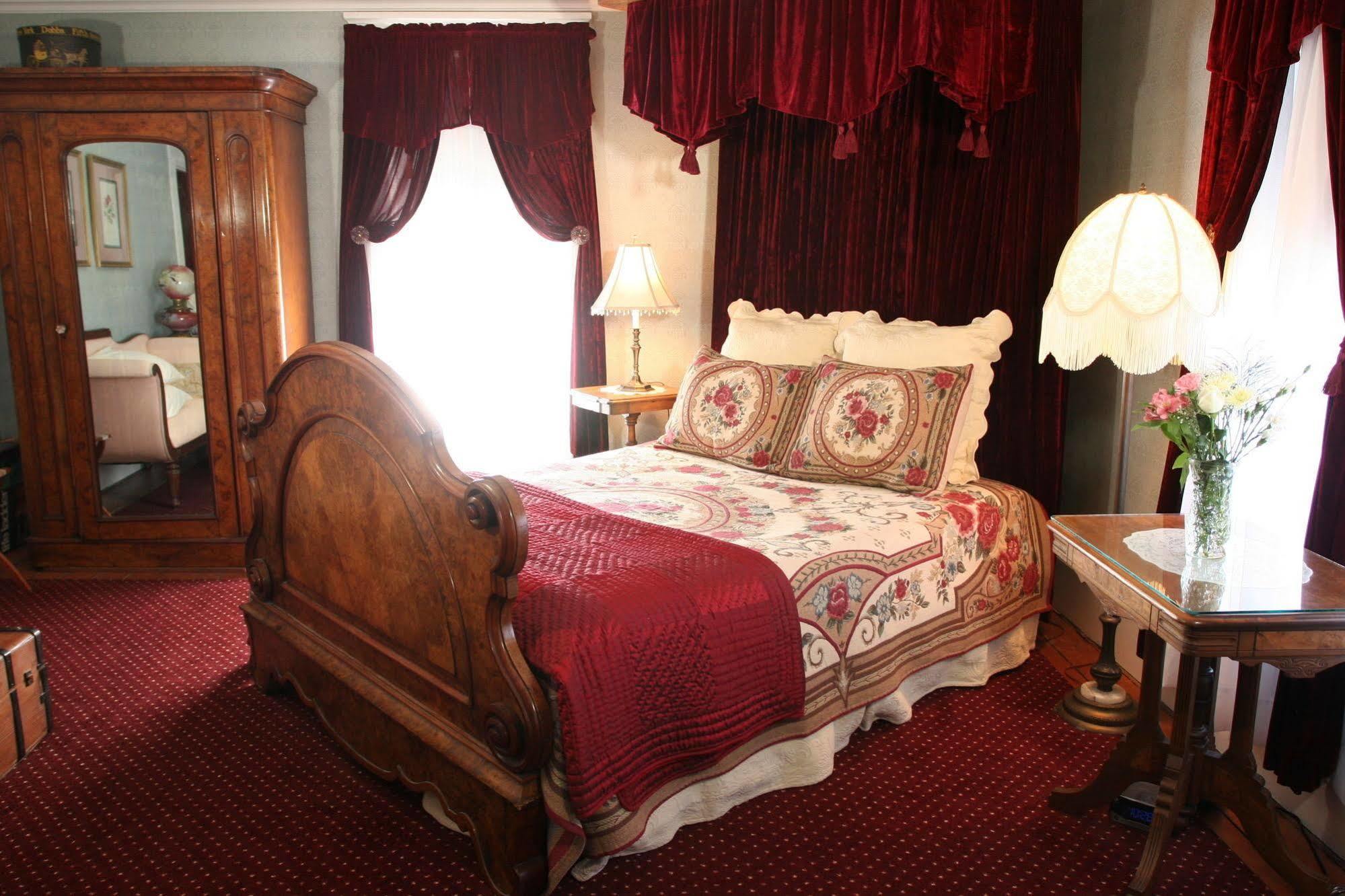 Isaiah Jones Homestead Bed And Breakfast サンドイッチ エクステリア 写真
