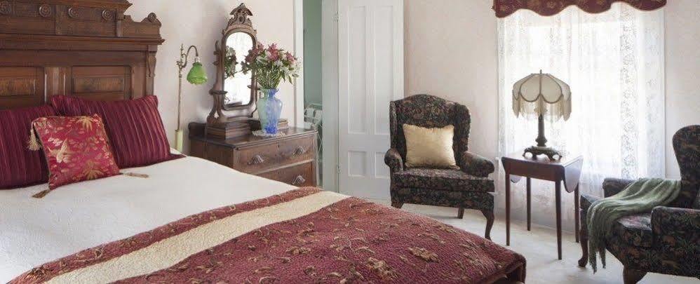 Isaiah Jones Homestead Bed And Breakfast サンドイッチ エクステリア 写真