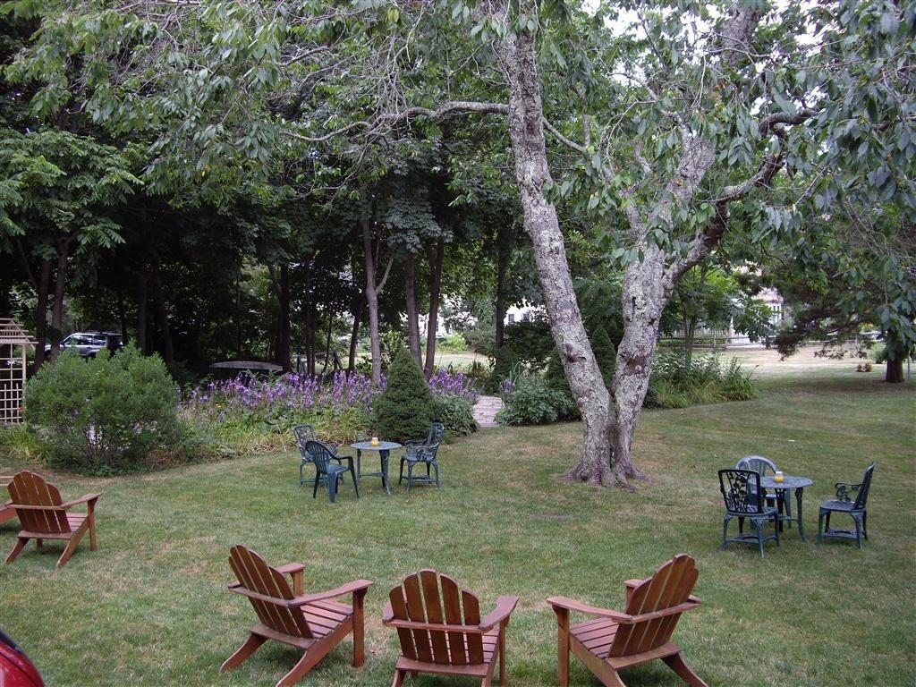 Isaiah Jones Homestead Bed And Breakfast サンドイッチ エクステリア 写真
